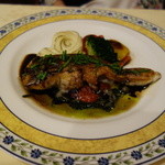 フランス料理 ビストロ・ド・リヨン - （魚・妻）鮮魚（鯛）のポアレ