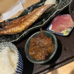 炭火焼料理屋 倉乃介 東新宿 - 関サバ炭火焼き定食　1,700円