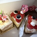 シェ・カワモト - 料理写真:3色ひなショート 630円 / いちごのタルト 600円 / ザッハトルテ 540円