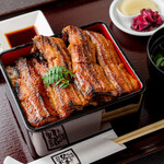 炭焼うなぎ ひつまぶし藤城 - 料理写真:うな重　特上
