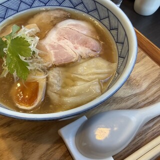 豚骨清湯・自家製麺 かつら