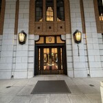 日本工業倶楽部 - 入口