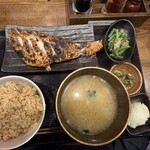 しんぱち食堂 - 料理写真:玄米の半分量　インゲンプラス66　あかうお干物定食1133