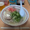 長浜ナンバーワン - チャーシューメンにゴマと紅生姜をトッピング