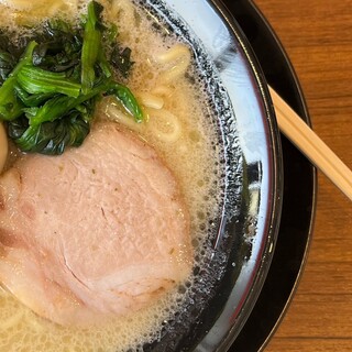 横浜家系ラーメン春吉家_1