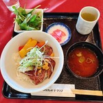 貞宝カントリークラブ - ステーキ丼の全容です