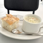 EUREKA Gallery&Cafe - 