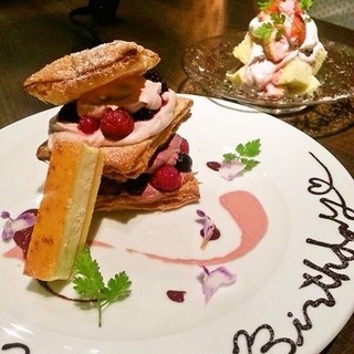 We also offer dessert plates and bouquets♪