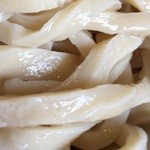 手打うどん 松屋 - コシが強く力強い