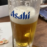 立ち飲み処 おおの屋 - 生ビール〜アサヒスーパードライ〜(516円)を一口飲んだ後