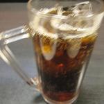 ネパール家庭料理 ホワイトヒマラヤ - ククリラム コーラ割り　￥500