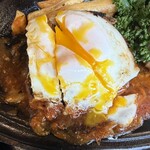レストランイート - ハンバーグに目玉焼きをのせて