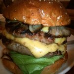 FELLOWS - ダブルチーズwithベーコン！