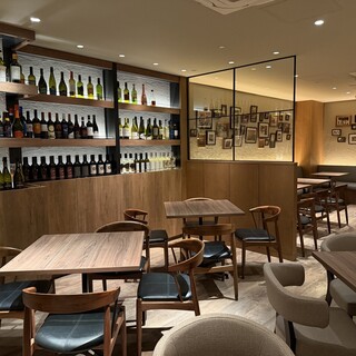 SALVATORE CUOMO & BAR_1