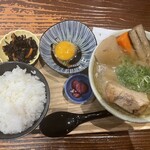 農家ごはん つかだ食堂 - 豚汁定食