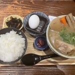 農家ごはん つかだ食堂 - 豚汁定食