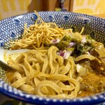 Asian kitchen cafe 百福 - カオソーイ ヌア 麺はこんな感じ〜