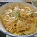 お食事処 廣瀬 - 結構”汁だく”です（カツ丼）