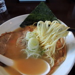 らーめん la.la.la. - 2015年2月11日(水・祝)　おさかなパイタン(750円)　麺リフト