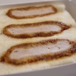 とんかつ まい泉 - ヒレかつサンド 3切れ 422円。