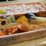 まつおか - 名古屋うまいもの弁当 1080円。