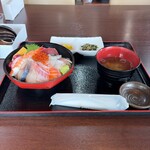 海鮮和食処 くろさか - 料理写真:海鮮丼