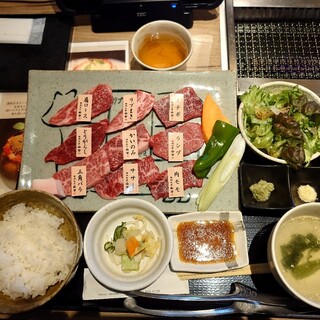 焼肉名匠 山牛 - 料理写真:山形牛　一頭盛り定食