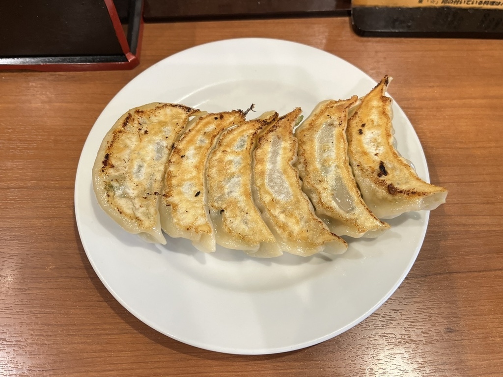 餃子 の 店 三幸 園