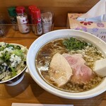 焼き鳥 どろぼう - ボリュームあります