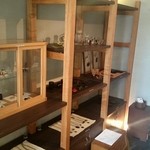 食堂ことぶき - 小さなアトリエ風の展示室