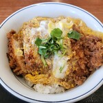 かつや - 料理写真:カツ丼(梅)682円