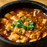 中華居酒屋 香港厨房 - 料理写真:うま辛い四川風麻婆豆腐