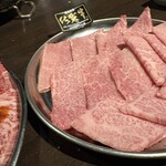 炭火焼肉 牛牛 - 