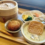 大福茶屋さわた - 料理写真:春おこわと春キャベツのポタージュ
