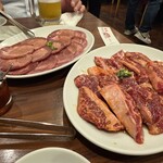 焼肉 山河 - 