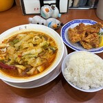 彩華ラーメン - 料理写真:サイカラーメン小924円+唐揚げセット440円