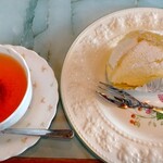 エンゼル洋菓子店 - 紅茶とバナーヌ