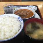 永井食堂 - モツ煮定食 半ライス560円