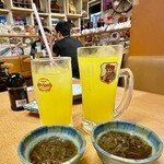 ちゅらさん亭 - お通し(もずく酢)@300×2
・酎ハイ生搾りシークワーサー@650
・生搾りシークワーサージュース@500
(シロップなし)