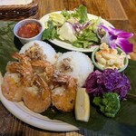 コナズ珈琲 - 料理写真:ガーリックシュリンププレート　女子でちょうど良いサイズ感　ガーリックの粒モリモリです