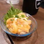 焼鳥もつ鍋だるま - イカウニ和え　450円