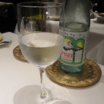 レザン ドール - お店の水はこれ