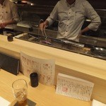 炭火割烹 大嶋 - メインの肉を焼いてます