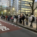 Age.3 - 行列の7割型が外国人観光客