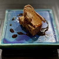 虎ノ門 焼鳥國よし - 自家製レバーのパテとパーラー江古田のバゲット炭火焼き