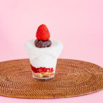 あわじ島ミルクスタンド＋ - 料理写真:いちご大福パフェ