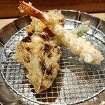 天ぷらめし 金子屋 - 海老、ししとう、舞茸