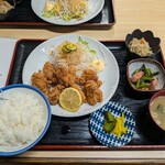 あいな亭 - 鶏肉の唐揚げ定食（1030円）、定食の類は単品にすることも可能
