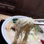 Noodle&Kitchen わ～るど - ストレート麺
