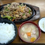 有賀ドライブイン - 料理写真:牛スタミナ定食＠1600円